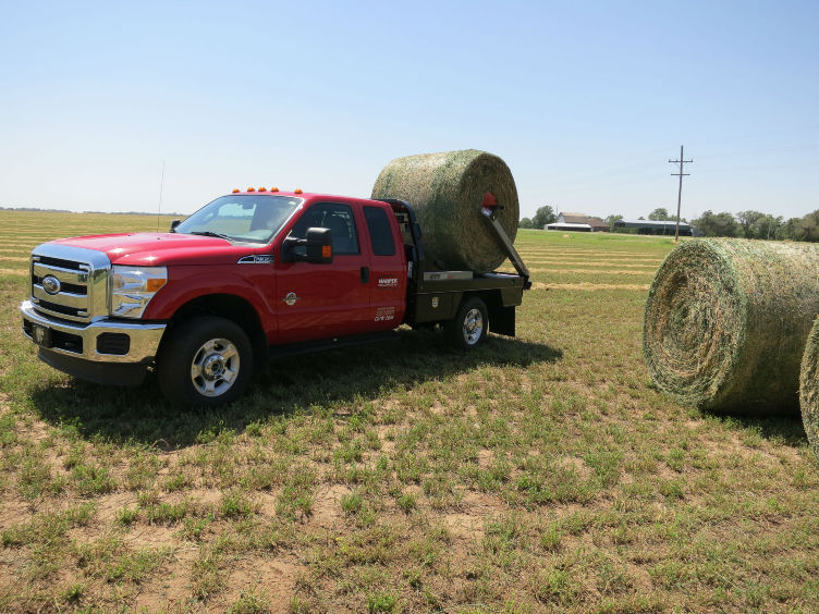 Patented Parallel Squeeze Bale Pikup Technology By Deweze